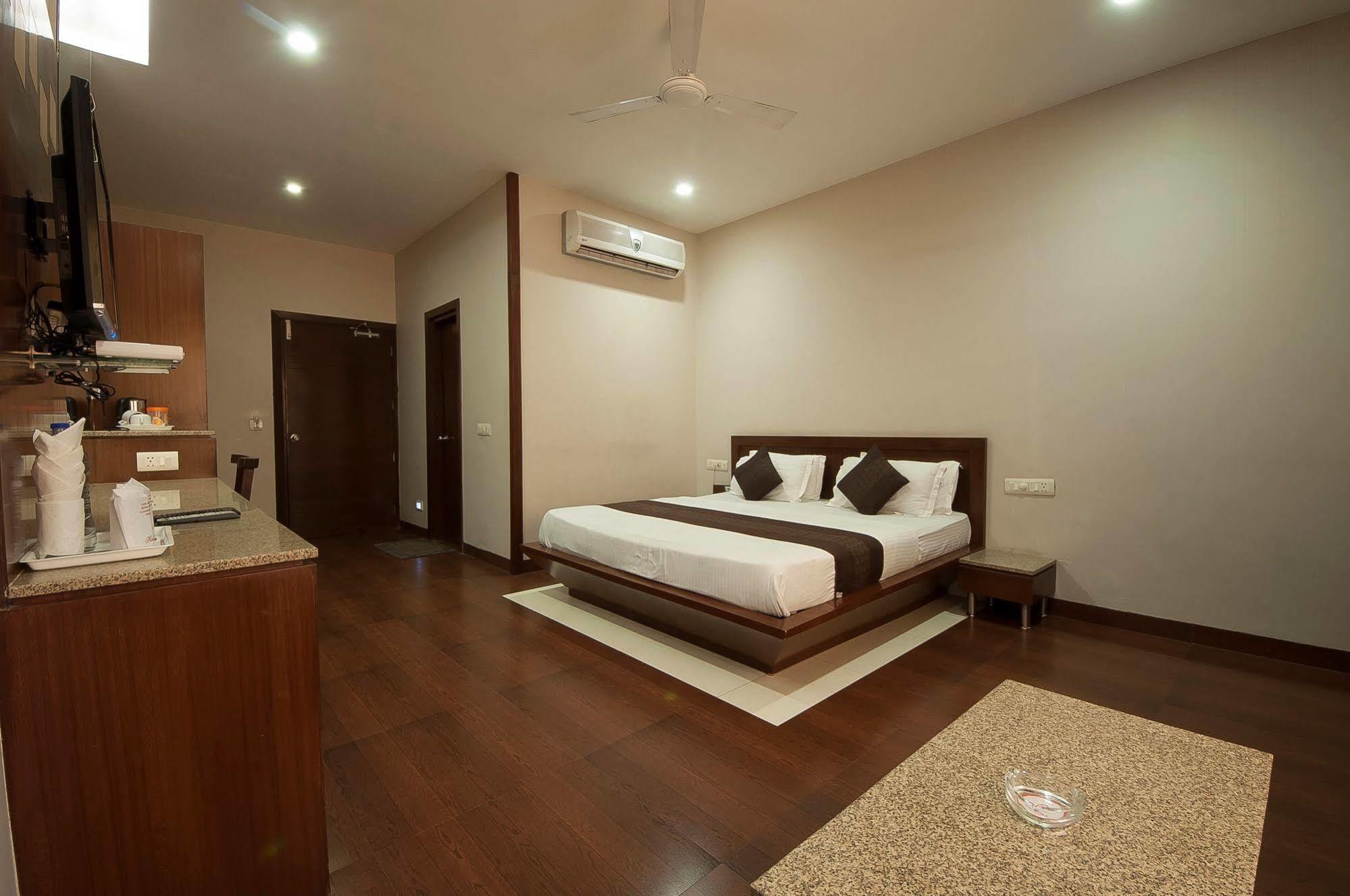 Fabhotel Basera 阿姆利则 外观 照片
